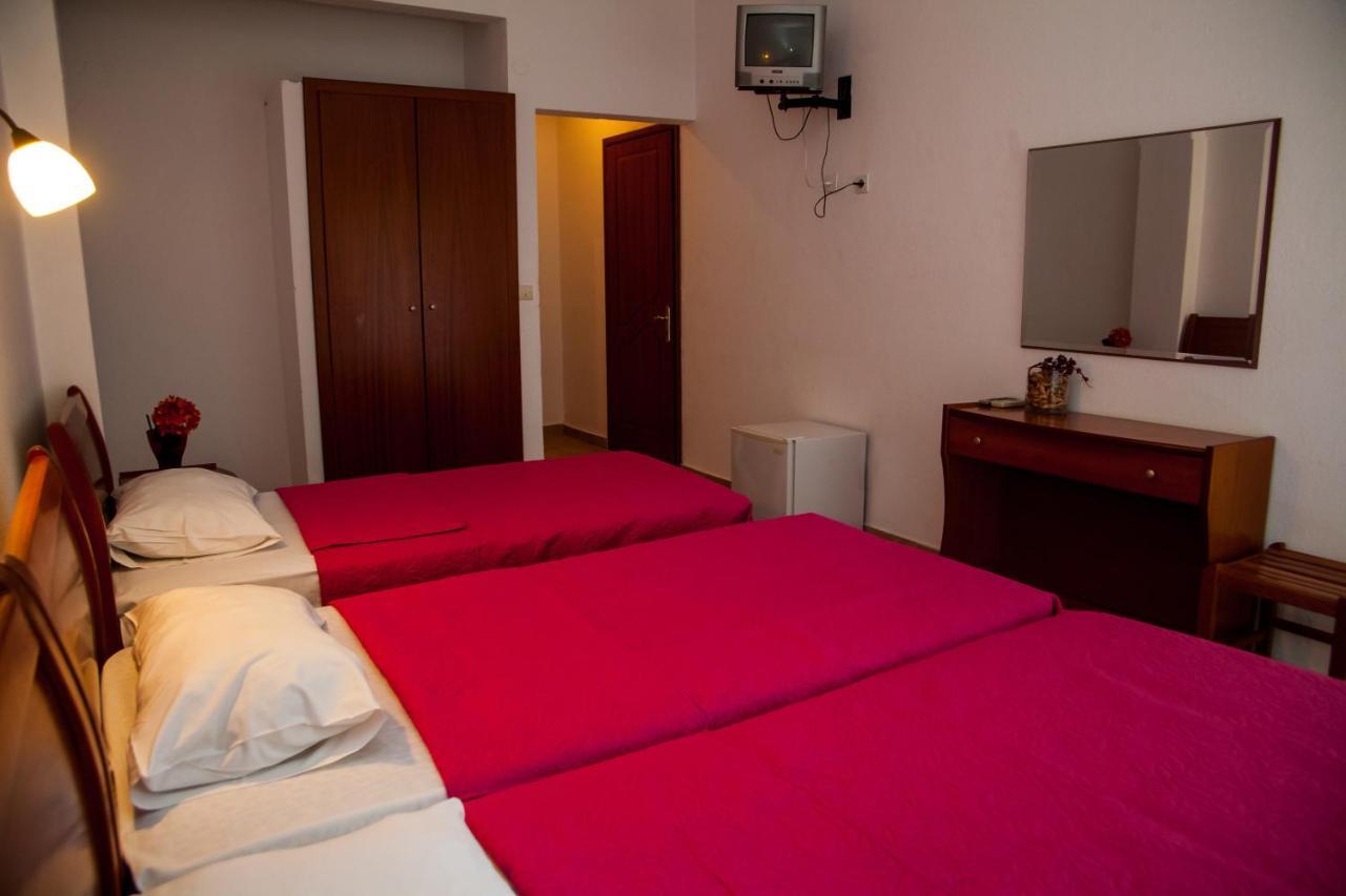 Hotel Adonis Kriopigi Esterno foto