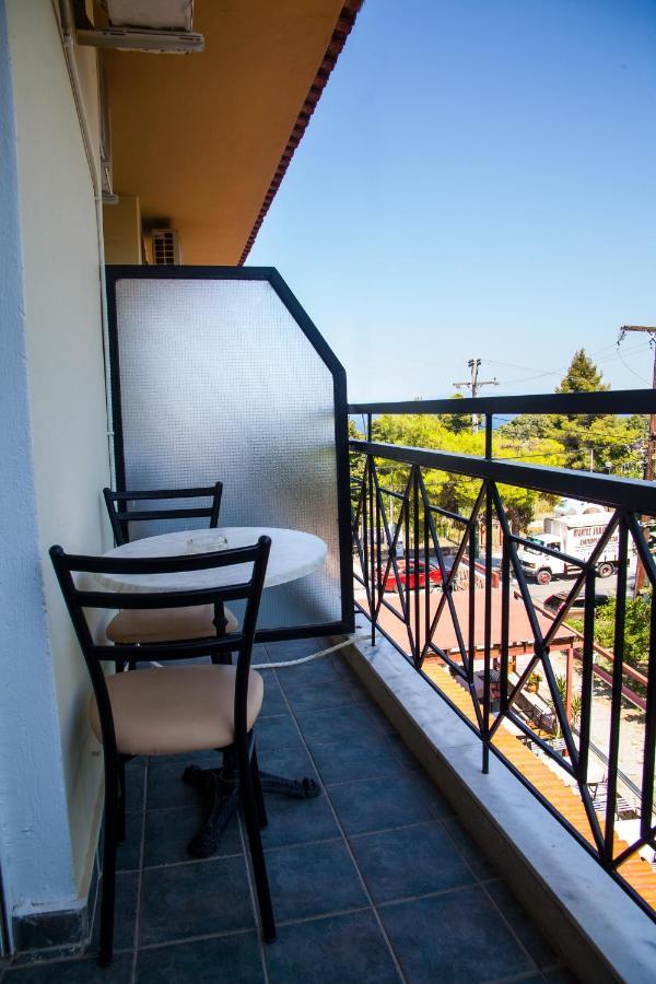 Hotel Adonis Kriopigi Esterno foto